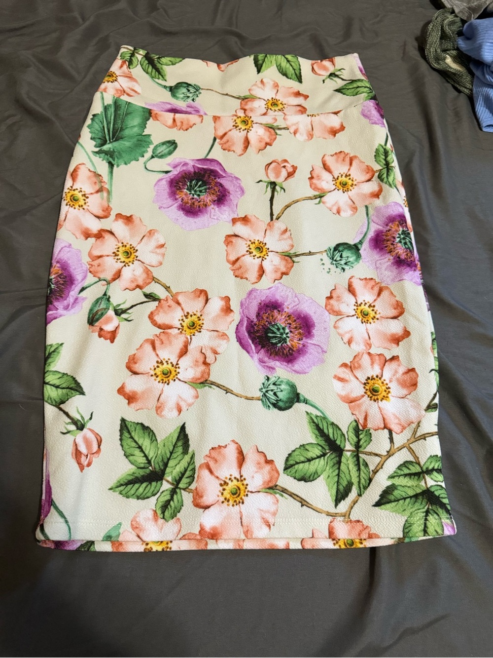 LuLaRoe Cassie Floral Pencil Skirt in Cream with Pink & Purple Blooms